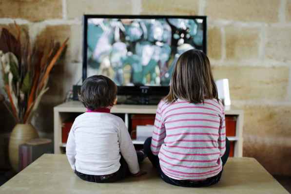 2048x1536-fit_83-enfants-regardent-television-parents-moins-fois-jour